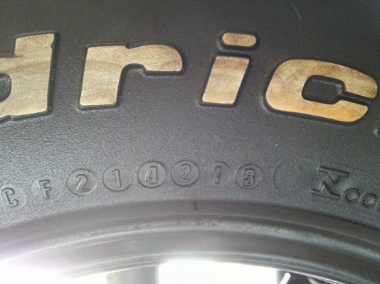 ... ขาย BF KM-2 / 30R15  ดอกเต็มๆ ...