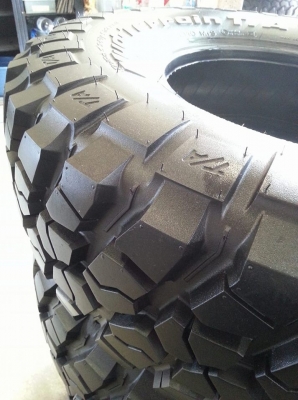 ... ขาย BF KM-2 / 30R15  ดอกเต็มๆ ...