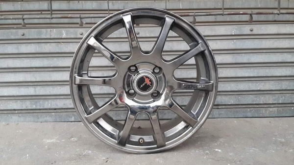 GTR ขอบ 15 4รู100 ล้อเปล่า GTR ขอบ 15 4รู100 ล้อเปล่า