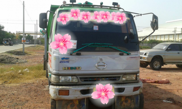 ขายรถบรรทุก 6 ล้อดัมพ์ HINO FC4J 145 แรงม้าปี 2540 ราคา 580000