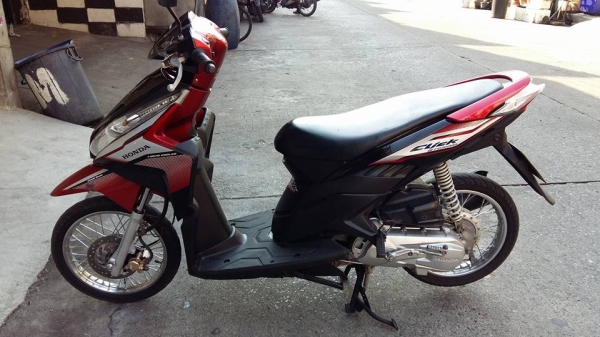 Click i ปี 53 สีแดง ดำ รถสวยมาก เครื่องเดิม แน่นๆ มีเล่ม เอกสารครบ ไม่ผิดหวังแน่นอน โทร. 02-9165022,099-0812001