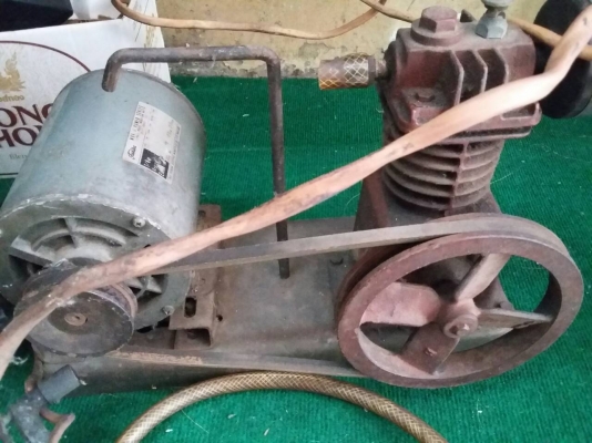 เครื่องหลอมทองหนึ่งชุดครบ