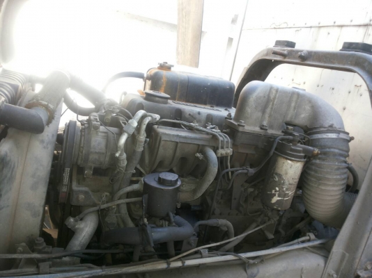 รถบรรทุก ตู้ 3 บาน ยูดี 10 ล้อ 1 เพลา ปี 46 เครื่อง 195 แรง เบรกทิฟฟี่ พวงมาลัยพาวเวอร์ ราคา 320,000 บ.รถอยู่สระบุรี