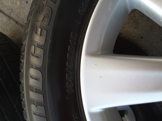 ล้อ isuzu 1.9 ddi ขอบ 15 พร้อมยางปี 16 ชุดล่ะ 16500