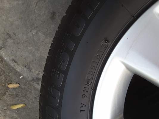 ล้อ isuzu 1.9 ddi ขอบ 15 พร้อมยางปี 16 ชุดล่ะ 16500