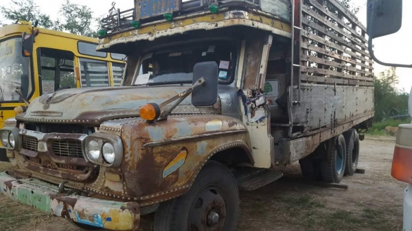 ขายรถ10ล้อ หัวยาวเครื่อง165แรง พร้อมใช้งาน เอกสารพร้อมโอน สนใจโทร 090-8588220คุณนะ 093-3258446คุณบิว หรือเข้าดูสินค้าอื่นๆได้ที่ www.truck.in.th/498 หรือเพจFacebook ณรงค์ ซื้อขายรถมือสอง (เว็บไซต์ส่วนตัว) หรือFacebook คุณนะ รถบรรทุก