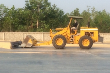 ขายรถตักล้อยาง