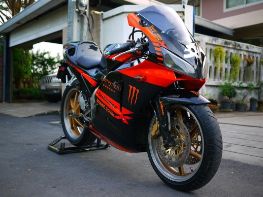 ขาย Honda Vfr Nc30 พร้อมทะเบียนแท้ พร้อมใช้งานทันที เครื่องดีมาก เดินเบาสบาย