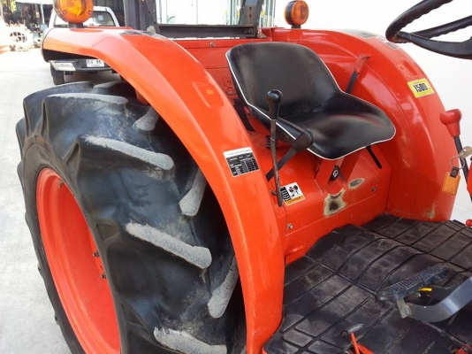 คูโบต้า L4708 4 WD พร้อมใบมีดตราช้าง ทำงาน 890 ชั่วโมง ปี 2556