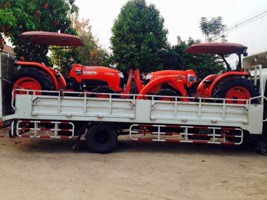 คูโบต้า L4708 4 WD พร้อมใบมีดตราช้าง ทำงาน 890 ชั่วโมง ปี 2556