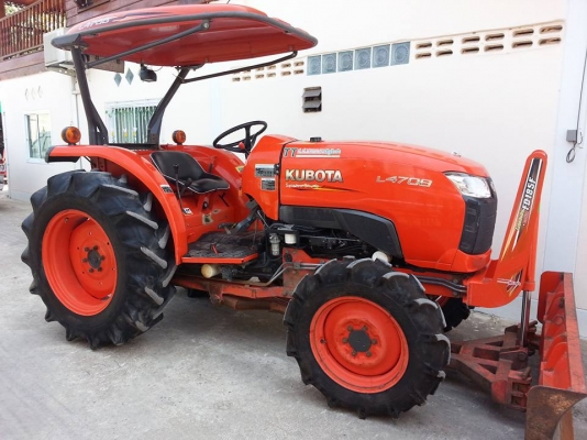 คูโบต้า L4708 4 WD พร้อมใบมีดตราช้าง ทำงาน 890 ชั่วโมง ปี 2556