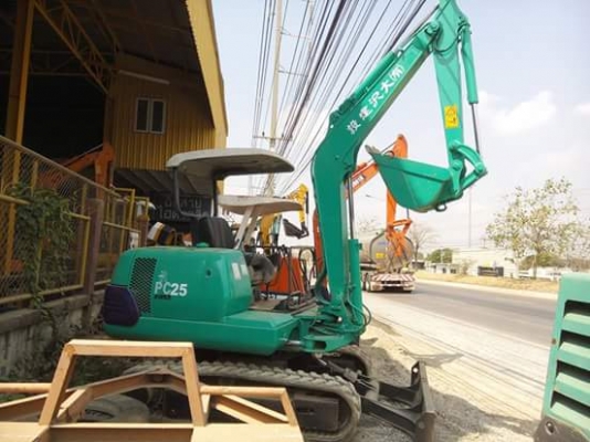 ขายรถขุด ยี่ห้อ : KOMATSU  PC25-1 รุ่น : 7 รถเก่านอกแท้นำเข้าจากญี่ปุ่น  มีเอกสารใบอินวอย  รถไม่เคยใช้งานในไทย แทรกยาง  สนใจติดต่อ : 099-907-9273 กิ๊ฟ