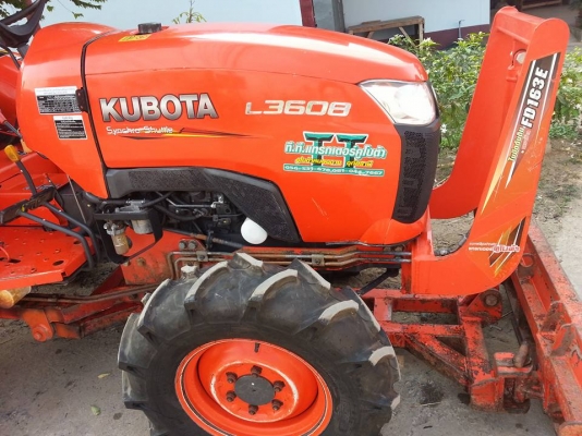 คูโบต้า L3608 4 WD พร้อมใบมีดตราช้าง จดทะเบียน ก.ค.2556