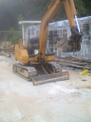 ขายแมคโครkomatshu pc15