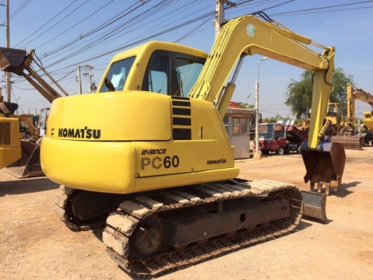 ขายรถแบคโฮ KOMATSU PC60-7 สภาพสวยพร้อมใช้ นำเข้าจากญี่ปุ่น มีVDOการทำงานครับ