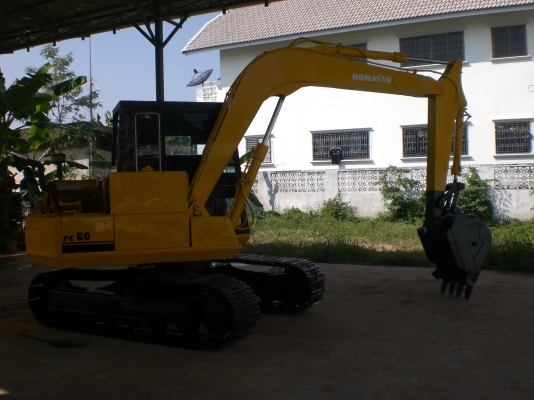 ขาย komutsu pc60-5