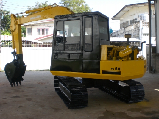 ขาย komutsu pc60-5
