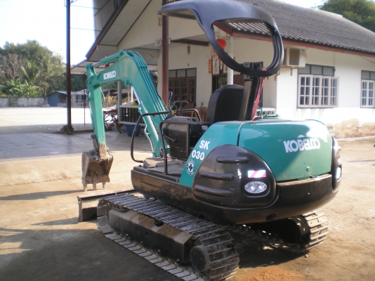 ขายรถแบคโฮ KOBELCO SK 030