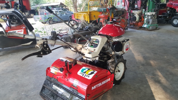 รถพรวนดิน