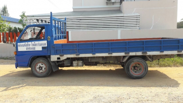 ISUZU NKR 110cc. ปี38 เครื่องอ่อน คัดซีสวย ยางดี กระบะยาว 4.5 เมตร  รถพร้อมใช้ เอกสารพร้อมโอน