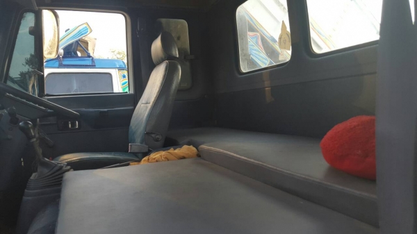 รถสิบล้อ isuzuร็อคกี้ เพลาเดียว เครื่อง 6BG เกียร์ร็อค ช่วงล่าง 195 เบรกจิฟฟี่พวงมาลัยเพาเวอร์ เครื่องดีคันซีสวย เอกสารพร้อมโอน