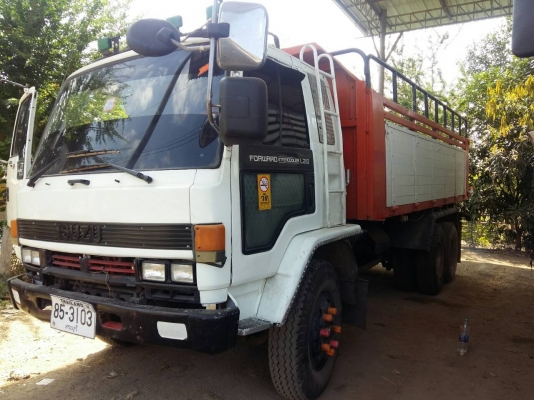 รถสิบล้อ isuzuร็อคกี้ เพลาเดียว เครื่อง 6BG เกียร์ร็อค ช่วงล่าง 195 เบรกจิฟฟี่พวงมาลัยเพาเวอร์ เครื่องดีคันซีสวย เอกสารพร้อมโอน