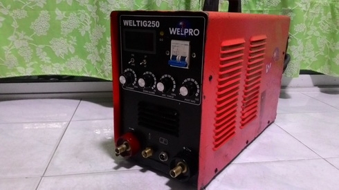 ตู้เชื่อมระบบซุปเปอร์อินเวอร์เตอร์ เวลโปร 2 ระบบ mma และ tig ขนาด 250 แอมป์ สภาพดีครับ
