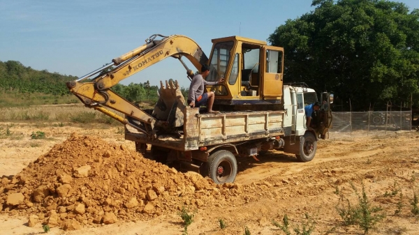 ขายด่วน KOMATSU PC60-2 เครื่องเดิมปั้มเดิม เครื่องดี ปั้มดี รถแรงเร็วทำงาน ไม่โหลด รถทำงานทุกวัน เอกสารสัญญาซื้อขาย