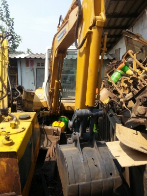 Komatsu Pc40-6 เครื่องเดิม ปั้มเดิม รถพร้อมใช้ ตู้เก๋งครบ เอกสารใบซื้อขาย