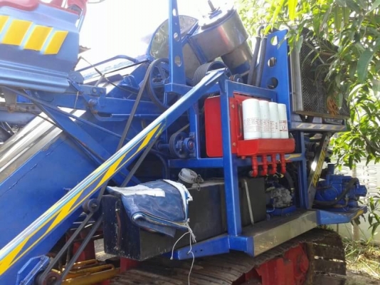 ขายรถเกี่ยวข้าวไทยเส็งยนต์ กระสอบ เครื่อง JO8C-210 แรง ตัวเดิน 10ht รอลเลอร์ 8 ลูก โซ่ 45 ข้อ ขายรถเกี่ยวข้าวไทยเส็งยนต์ กระสอบ เครื่อง JO8C-210 แรง ตัวเดิน 10ht รอลเลอร์ 8 ลูก โซ่ 45 ข้อ