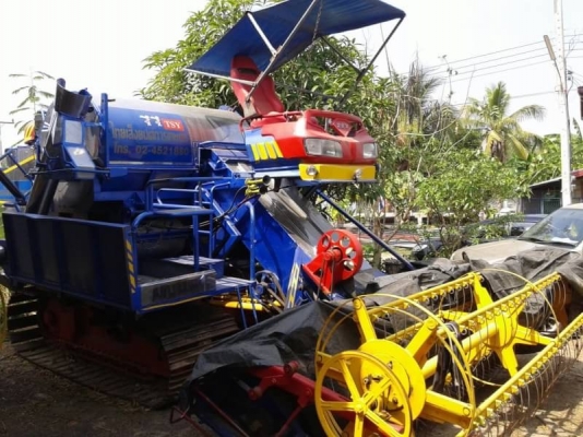 ขายรถเกี่ยวข้าวไทยเส็งยนต์ กระสอบ เครื่อง JO8C-210 แรง ตัวเดิน 10ht รอลเลอร์ 8 ลูก โซ่ 45 ข้อ