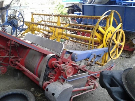 ขายรถเกี่ยวข้าว ไทยเส็งยนต์ พญามด เครื่อง JO8C turbo-240 แรง ตูนวด 6.5