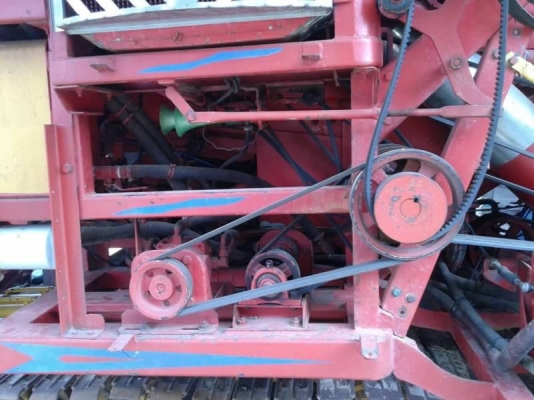 ขายรถเกี่ยวข้าว ไทยเส็งยนต์ พญามด เครื่อง JO8C turbo-240 แรง ตูนวด 6.5