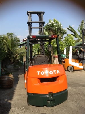 +++ ขายโฟล์คลิฟท์ TOYOTA 7FG30 ขนาด 3 ตัน เครื่องยนต์เบนซิน แก๊ส เสา 5 เมตร เกียร์ออโตเมติค งา 1,070 มม. ยางตัน +++ ขายโฟล์คลิฟท์ TOYOTA 7FG30 ขนาด 3 ตัน เครื่องยนต์เบนซิน แก๊ส เสา 5 เมตร เกียร์ออโตเมติค งา 1,070 มม. ยางตัน