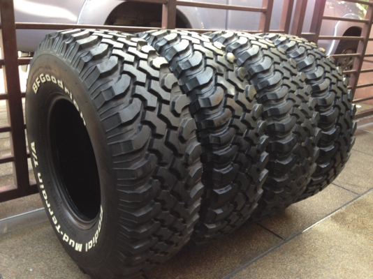ยาง Mud BF goodrich 285 75 16 ดอกเต็มๆ ลุยได้อีกหลายปี พร้อมใช้งาน ราคาไม่แพง
