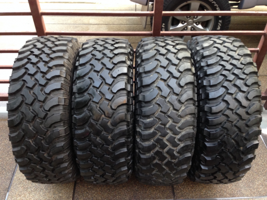ยาง Mud BF goodrich 285 75 16 ดอกเต็มๆ ลุยได้อีกหลายปี พร้อมใช้งาน ราคาไม่แพง