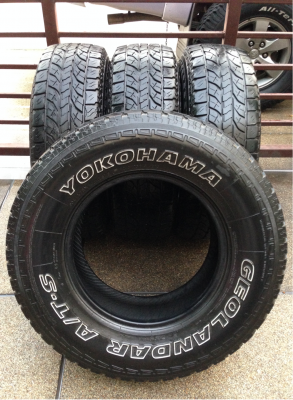 ยาง All Yokohama 235 75 15 ปลายปี13 ดอกเยอะ พร้อมใช้งาน ราคาไม่แพง