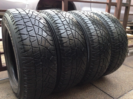 ยาง Michelin Latitude cross 225 70 15 ปี12 ดอกเต็ม พร้อมใช้งาน ราคาไม่แพง