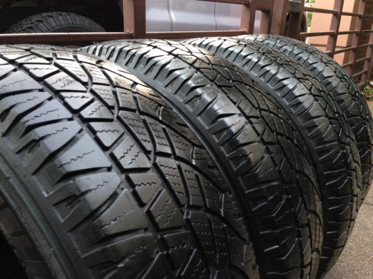 ยาง Michelin Latitude cross 225 70 15 ปี12 ดอกเต็ม พร้อมใช้งาน ราคาไม่แพง