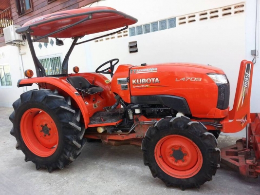 ขายด่วนL4708 รถปี56 เล่่่่่่่่่่่่่่่่่่่่่่่่่่่่่่มพร้อมรถสวยสีเดิม 800 กว่าชั่วโมง ผานหน้า+ผานหลัง  สนใจ 084-5486359 สุชาติ,088-8831878  รถอยู่ จ. สุรินทร์ . อ สนม