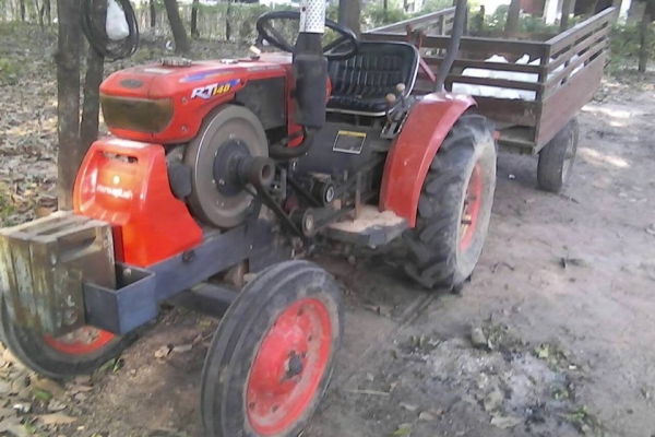 รถไถ่KRT140 ขายเฉพาะ ตัวรถ ดันหน้าไม่มี สวยพร้อมใข้