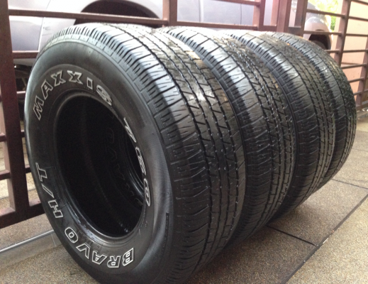 ยาง Maxxis 265 70 16 ปี12 ดอกเต็ม พร้อมใช้งาน ราคาไม่แพง