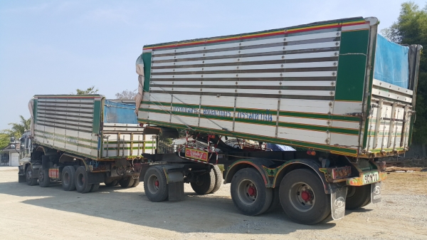 ขายรถพ่วง 24 ล้อ แม่-ลูก กระบะเนียมคอกเกษตรดั้ม อู่.ซุ้นชัย ISUZU จิก้า เครื่อง.6WA1-360 แรง เกียร์อีตั้น รถใช้งานอยู่ ราคา.1650000 สนรถสวยรีบจองด่วน