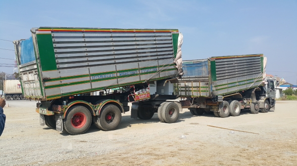 ขายรถพ่วง 24 ล้อ แม่-ลูก กระบะเนียมคอกเกษตรดั้ม อู่.ซุ้นชัย ISUZU จิก้า เครื่อง.6WA1-360 แรง เกียร์อีตั้น รถใช้งานอยู่ ราคา.1650000 สนรถสวยรีบจองด่วน