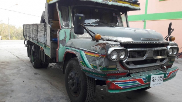 ขาย 10 ล้อหัวยาว เพลาเดียว คัสซีสวยจัดตลอดเส้น เครื่อง HO7C 180 แรงม้า เกียร์ร็อคกี้เสื้อลาย เฟืองท้าย FUSO เบรคทิฟฟี่ คานหน้าใหญ่ พวงมาลัยพาวเวอร์ ทะเบียนเต็มพร้อมโอน