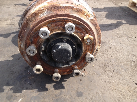 คานหน้าฮีโน่บรรทุกโปเฟียน