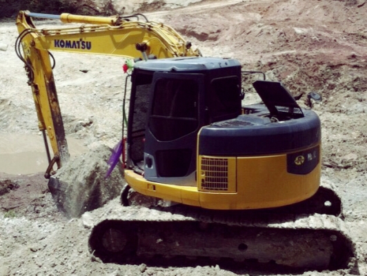 KOMATSU PC 128Us-2 บอดี้สวยเดิมๆดีทั้งคัน เอกสารใบอินวอยครบ เครื่องยนต์เดิมแห้งดีแรงดีไม่มีแตกเยิ้ม ปั๊มเดิมทำงานเร็วไม่มีโหลด ภายในห้องเก๋งสะอาดหอม แอร์เย็น ใช้งานงานทำงานคล่องสุดๆครับ ภายนอกบูมอาร์มไม่มีแตกไม่มีปะ ช่วงล่างเต็มดีประมาณ 75\% พร้อมใช้งาน รา
