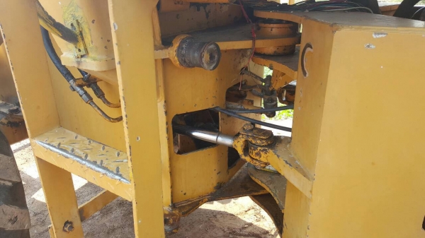 ขาย รถตัก KOMATSU 510 กรองคู่ สภาพพร้อมใช้งาน ต่อแขนเรียบร้อย ยางดี 4 เส้น ราคาต่อรองได้ ขาย รถตัก KOMATSU 510 กรองคู่ สภาพพร้อมใช้งาน ต่อแขนเรียบร้อย ยางดี 4 เส้น ราคาต่อรองได้