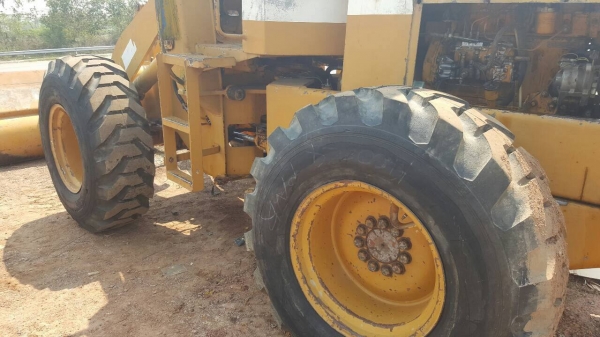 ขาย รถตัก KOMATSU 510 กรองคู่ สภาพพร้อมใช้งาน ต่อแขนเรียบร้อย ยางดี 4 เส้น ราคาต่อรองได้ ขาย รถตัก KOMATSU 510 กรองคู่ สภาพพร้อมใช้งาน ต่อแขนเรียบร้อย ยางดี 4 เส้น ราคาต่อรองได้