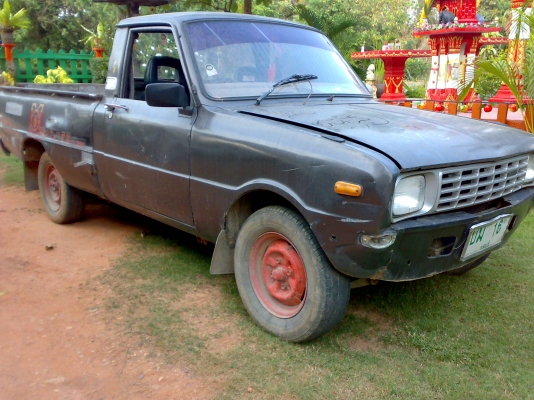 ขายมาสด้าน้อย  เครื่่อง1300cc  4 เกียร์